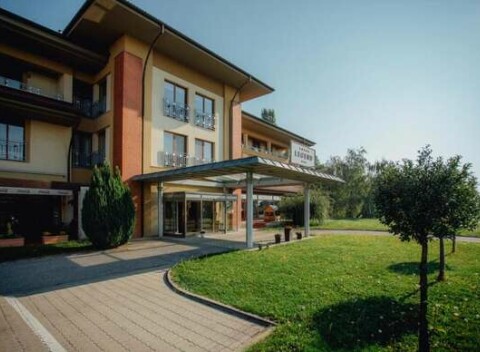 Príjemné ubytovanie v Hoteli Legend*** Dunajská Streda s raňajkami alebo polpenziou, iba 3 minúty od kúpeľov