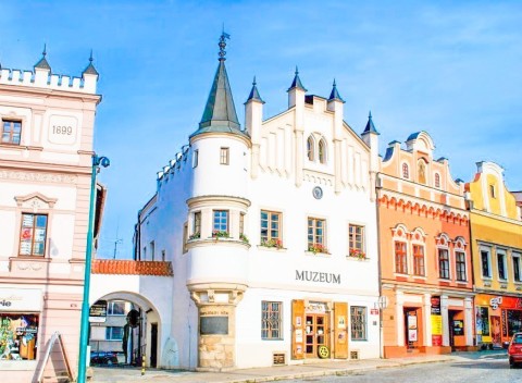 Havlíčkův Brod s polpenziou, wellness s bazénom a saunou i masážou v rodinnom penzióne Hurikán.