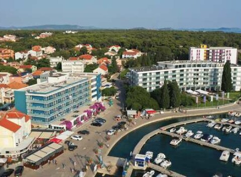 Dovolenka v hoteli Kornati v chorvátskom prístavnom meste Biograd na Moru