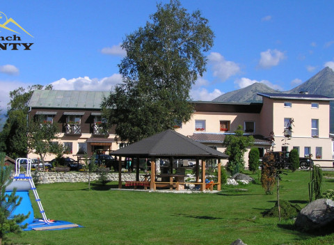 Pobyt vo Vysokých Tatrách s polpenziou a jazdou na koni v Penzióne Monty Ranch.