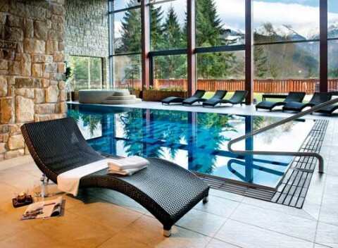 EXTRA ZĽAVA: Dokonalý relax vo wellness centre hotela Rozsutec*** s bazénom, 4 saunami a výhľadom na Malú Fatru