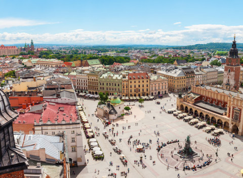 Komfortné ubytovanie v Pergamin Royal Apartments v Karkowe len pár krokov od námestia.