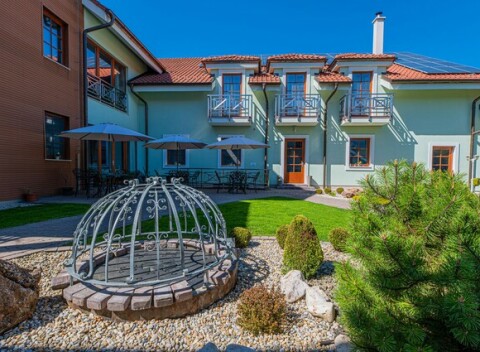 Penzión Tri Koruny - Obklopený kúzelnou prírodou a historickým duchom 700-ročného mesta Spišská Stará Ves