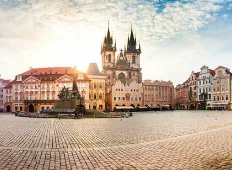 Dovolenka priamo na historickej ulici Prahy pre dvoch s raňajkami v hoteli Adler****