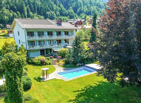 Rakúske Korutánsko v Hoteli Klamberghof *** s polpenziou, vstupom do niekoľkých wellness a na pláž + zľavy