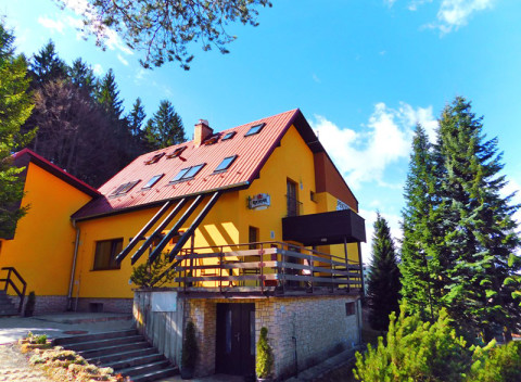 Nespútané Beskydy v rodinnom penzióne s polpenziou, saunou, welcome drinkom a zľavou na masáže.