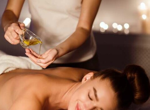 Uvoľňujúca thajská olejová aromatická masáž v Sala Thai Massage