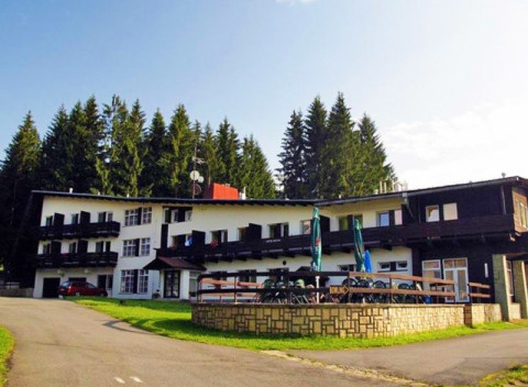 Aktívne Beskydy v hoteli s pobytom v infrasaune, úschovňou bicyklov a polpenziou.