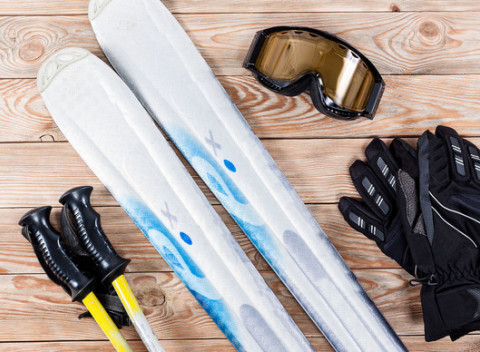 Servis lyží a snowboardov. Iba precízne pripravená výstroj garantuje maximálnu zábavu na svahu.