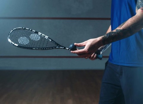 Hodina squashu alebo permanentka na 5 vstupov v IMET SQUASH & RELAX CENTRUM.