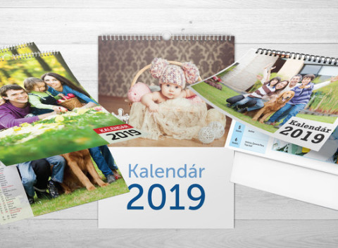 Kalendáre rôznych formátov z vlastných fotografií, aj s výhodnou akciou 2+1 zadarmo.