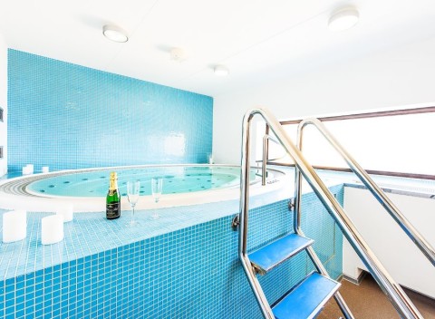 Relaxačný pobyt vo Wellness Penzióne Octárna v Kutnej Hore s raňajkami a sektom.