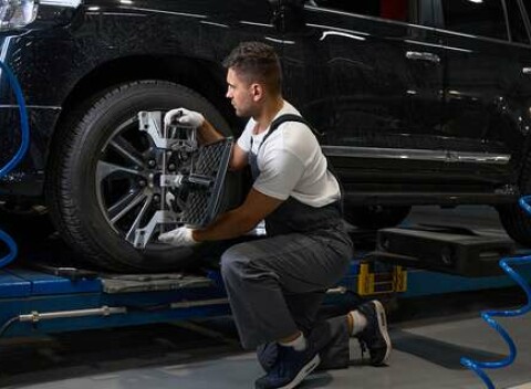 Diagnostika a kontrola geometrie auta cez počítač v autoservise LongLife