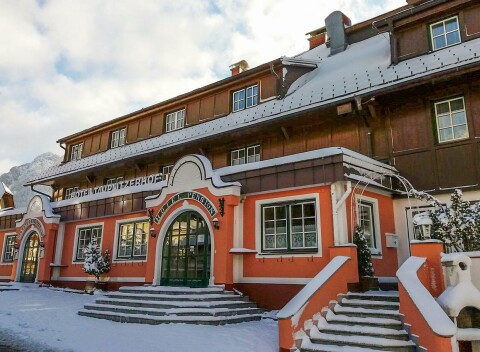 Alpy a Soľná komora v Hoteli Tauplitzerhof *** s raňajkami alebo polpenziou, herňou, saunami a zľavovou kartou