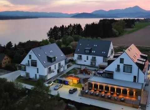 Maladinovo v blízkosti top atrakcií s wellness či perličkovým pivným kúpeľom a množstvom zliav