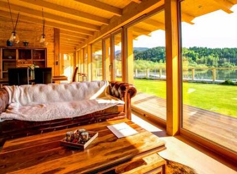 Pobyt v súkromnej nadštandardnej Vile s geniálnym výhľadom na Liptovskú Maru, raňajkami a vstupom do wellness