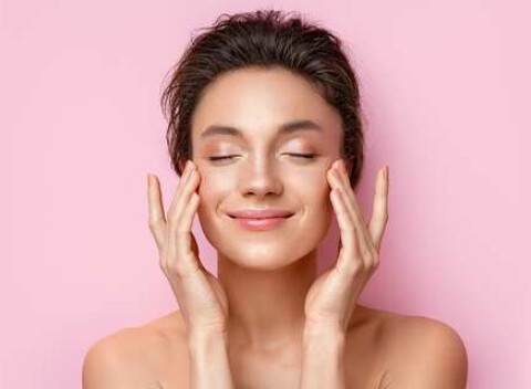 Ošetrenie pleti technológiou BIOWAVE, prístrojová aplikácia aktívneho séra alebo ošetrenie luxusnou maskou