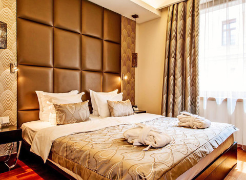 Budapešť luxusne v 4* hoteli v centre mesta s neobmedzeným wellness a s raňajkami.