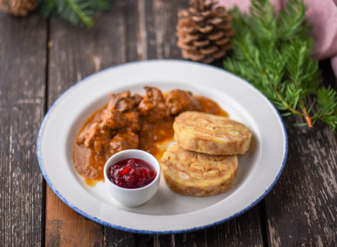 Ochutnajte špeciality z poriadneho mäsa. 4-chodové divinové menu v Macovej kolibe.