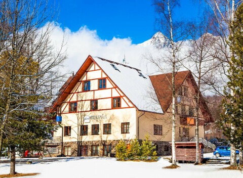Vysoké Tatry 1,1 km od lanovky na Skalnaté pleso v Hoteli Tulipán *** s polpenziou + bazén, vírivka a 4 sauny
