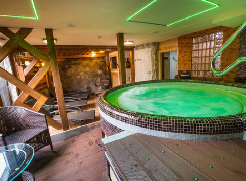 Rodinná lyžovačka v Snowparadise Veľká Rača spojená s relaxom v Penzióne pri Trojičke***.