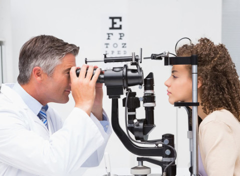 Špičkové kompletné očné vyšetrenie vo Visum očné štúdio by Optika Exclusiv.