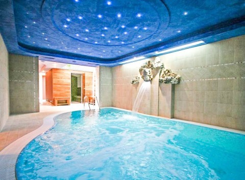 Hegykő: Hotel Tornacos *** s wellness + polpenzia a vstup do termálnych kúpeľov.