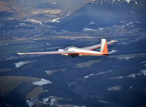 Prelet lietadlom LET L-13 SE VIVAT ponad Spiš s možnosťou pilotovania