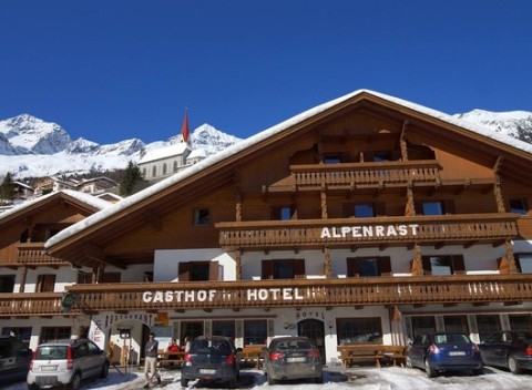 Zima v horskom hoteli Alpenrast*** s polpenziou, nápojmi, wellness a skipasom na bežky.