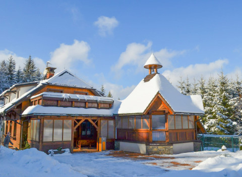Beskydy: Hotel Na Dolině *** na úpätí Radhošťa s polpenziou + privátne wellness.