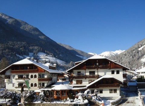 Neobmedzený wellness na talianskom vidieku v útulnom hoteli navyše len na skok od lyžiarskeho vleku.