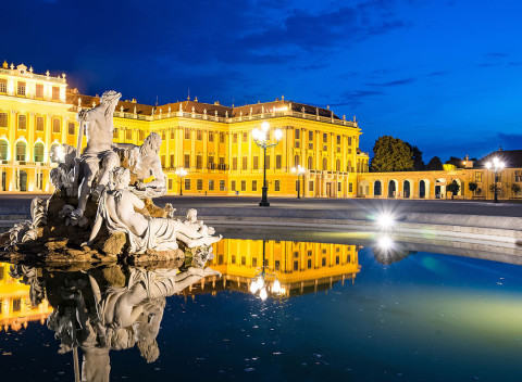 Kráľovský víkendový pobyt pre dvoch s raňajkami v Hoteli Bellevue*** Viedeň.