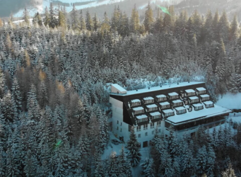 Hotel Ostredok - Ideálna poloha hotela v centre celoročného strediska Jasná