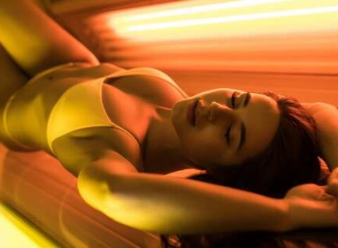Permanentka do turbosolária v Sun Studio - Opaľovanie v soláriu dodá vašej pletí krásny bronzový vzhľad a je tiež prospešné pre pleť a imunitu