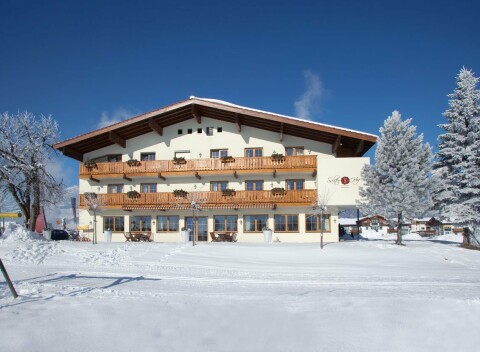 Salzbursko 8 km od ski areálov v Hoteli Saliter Hof **** s polpenziou, wellness so 4 druhmi sáun a jogou