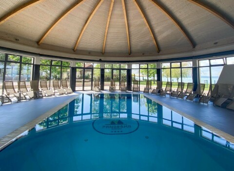 Pobyt priamo na brehu Balatonu: Prémium Hotel Panoráma **** s polpenziou a neobmedzeným wellness a fitness