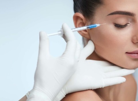 Plazmaterapia - inovatívna metóda rejuvenizácie pleti - zregenerovaná a pevnejšia pokožka bez vrások.