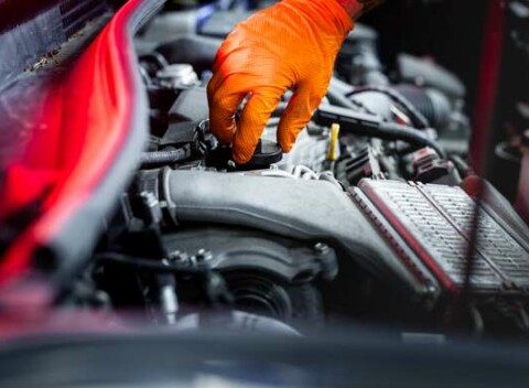 Výmena oleja s materiálom v cene a extra bonusom v servise Autoklinik