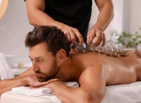 Aktívne bankovanie od slabozrakého maséra s výnimočným citom