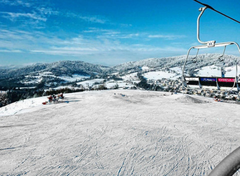 Pohodlné ubytovanie, strava a mini SPA v penzióne Amadeusz len 280 m od ski centra.