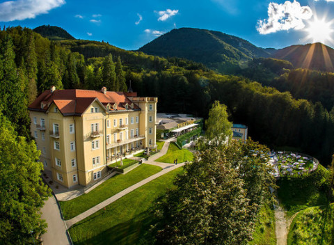 Liečivé rímske 4* kúpele v Slovinsku s polpenziou pre dvoch počas celého roka 2019.