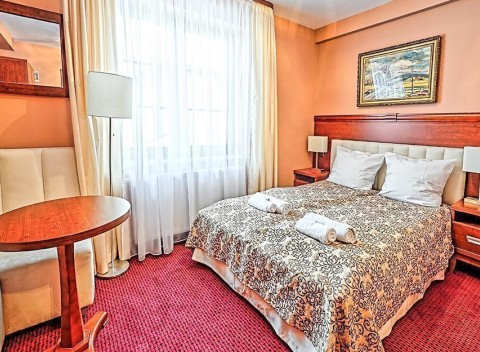 Krakov luxusne v Hoteli Modrzewiówka *** s wellness, vírivkou a polpenziou.