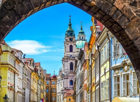 Praha pri prírodnom parku v Hoteli Smaragd *** s raňajkami či polpenziou a detským ihriskom + maznáčik zdarma