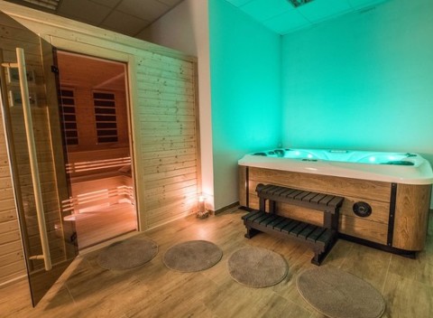 Privátne wellness pre 2 osoby na 2 hodiny s ovocím a čajom alebo šampanským v priestoroch HYC.