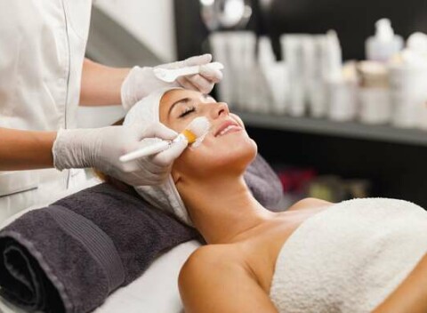 Krásna a žiarivá pleť vďaka profesionálnej starostlivosti s kozmetikou FACEDERMA v Prešove