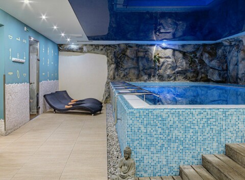 Františkovy Lázně v Kurhoteli Brussel **** s polpenziou, neobmedzeným bazénom, saunou a fitness + procedúry