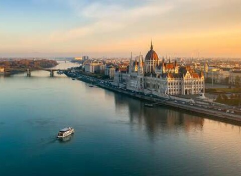 Wellness Hotel Rubin**** v pokojnej zelenej časti Budapešti s bazénom, vírivkou a množstvom sáun