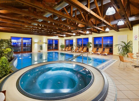 Južná Morava: Relaxácia v štýlovom Hoteli Happy Star **** s raňajkami formou bufetu a neobmedzeným wellness