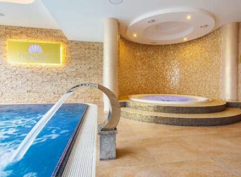 Vstup do nového wellness centra Alexandra v Hoteli Galanta**** - vírivka, bazén, saunové centrum aj soľná jaskyňa