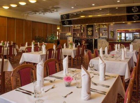 Obľúbený Top Hotel Praha**** s neobmedzeným wellness a unikátnou japonskou záhradou.